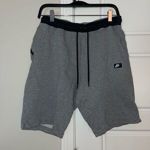 Nike Men's Athletic Shorts in Gray and Black